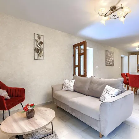 Trosti By Interhome