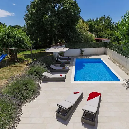 Trosti By Interhome *