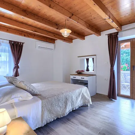 Vakantiehuis Trosti By Interhome